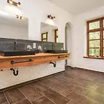 Nyaraló Ruhe Unter Reet-haus Mit Sauna, Whirlpool Und Kamin *