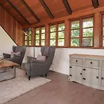 Ruhe Unter Reet-haus Mit Sauna, Whirlpool Und Kamin Nyaraló *