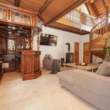 Vakantiehuis Ruhe Unter Reet-haus Mit Sauna, Whirlpool Und Kamin