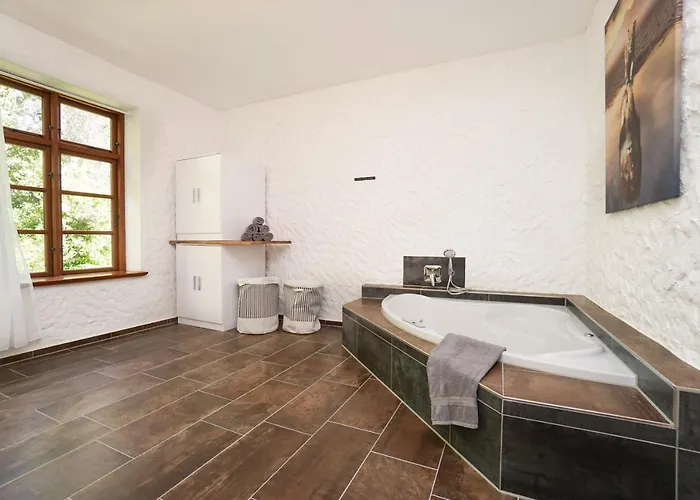 Ruhe Unter Reet-haus Mit Sauna, Whirlpool Und Kamin *